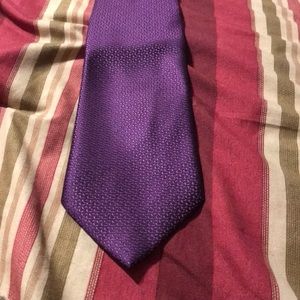 Kenneth Cole 100% Silk Tie